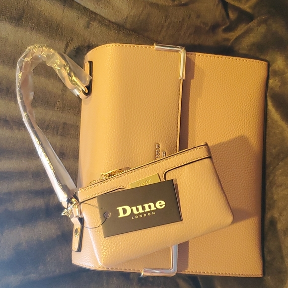 Purse - Picture 1 of 4
